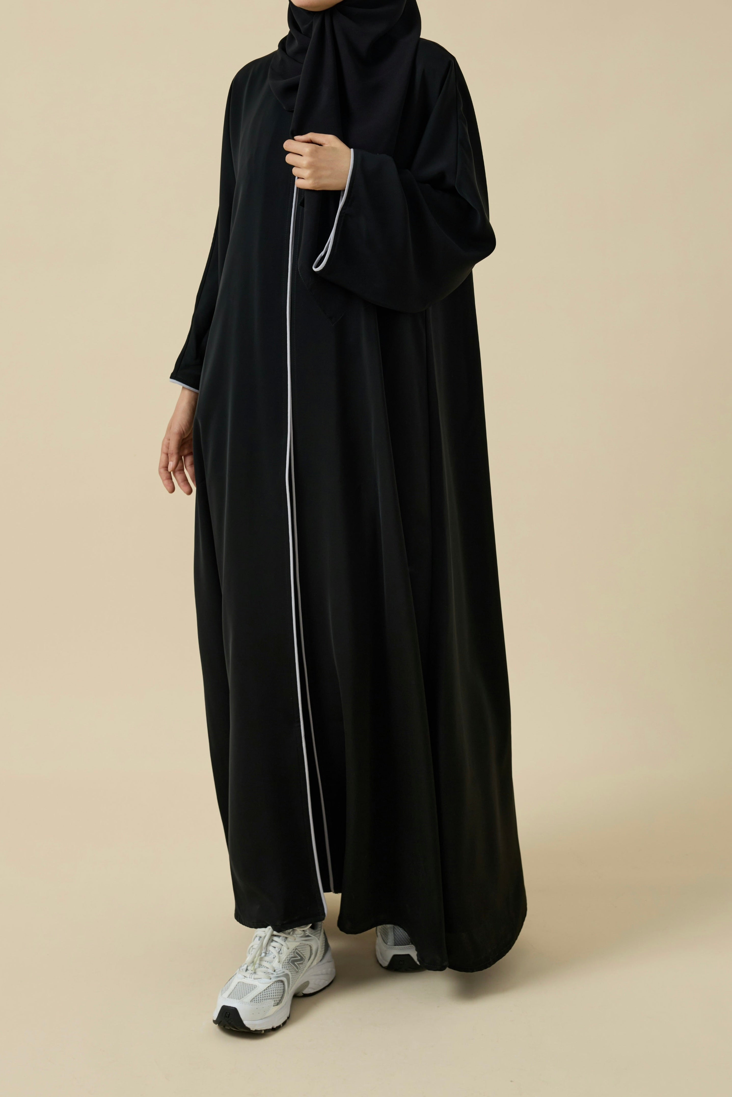 Açık Gri Biyeli Abaya Hubab Abaya