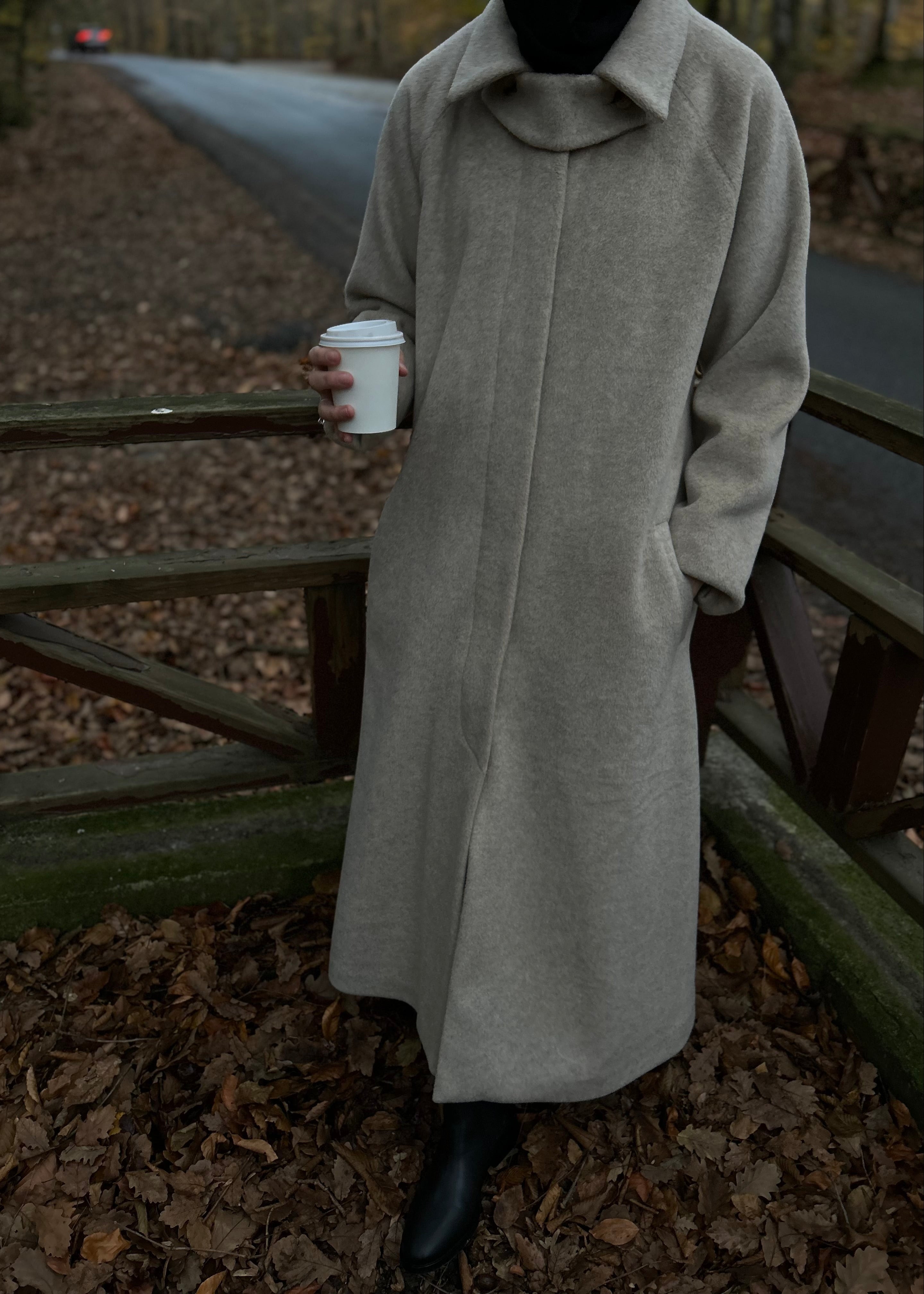Casual Krem Kaşe Kaban Hubab Abaya