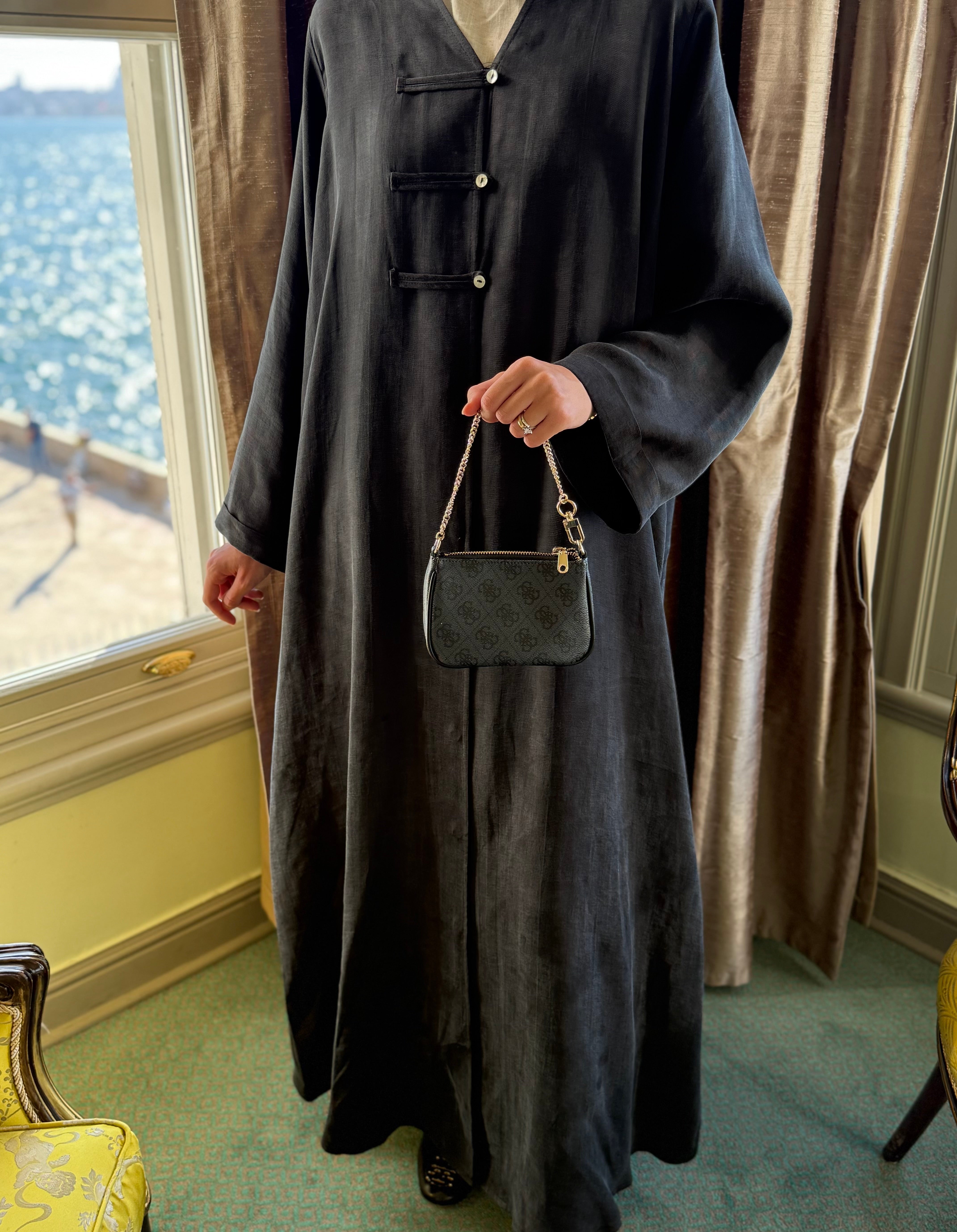Brit Detaylı Siyah Kupra Abaya Hubab Abaya