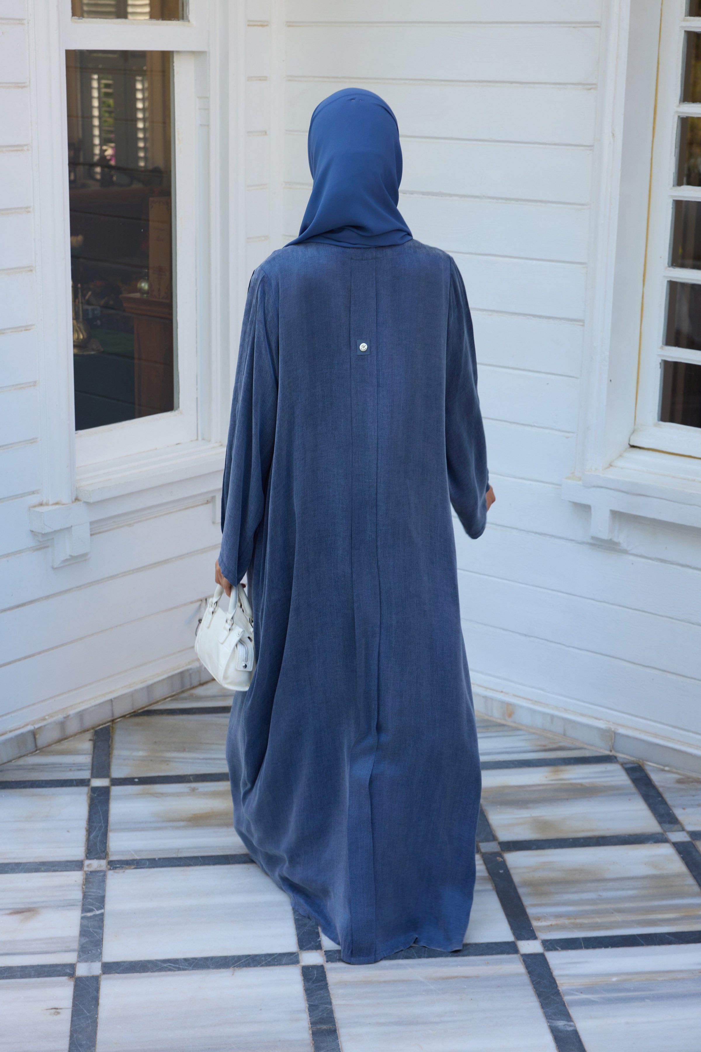 Essential İndigo Abaya Hubab Abaya