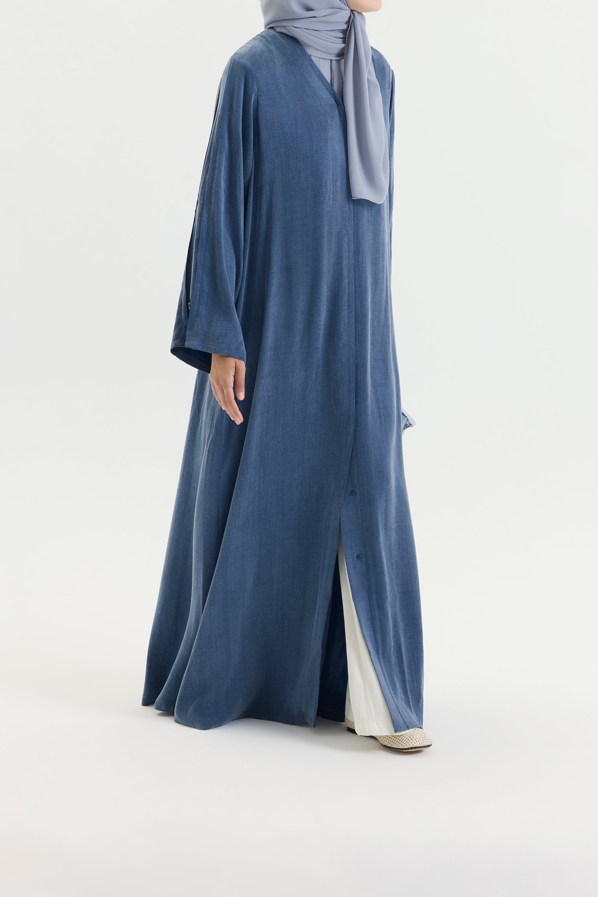 Essential İndigo Abaya Hubab Abaya
