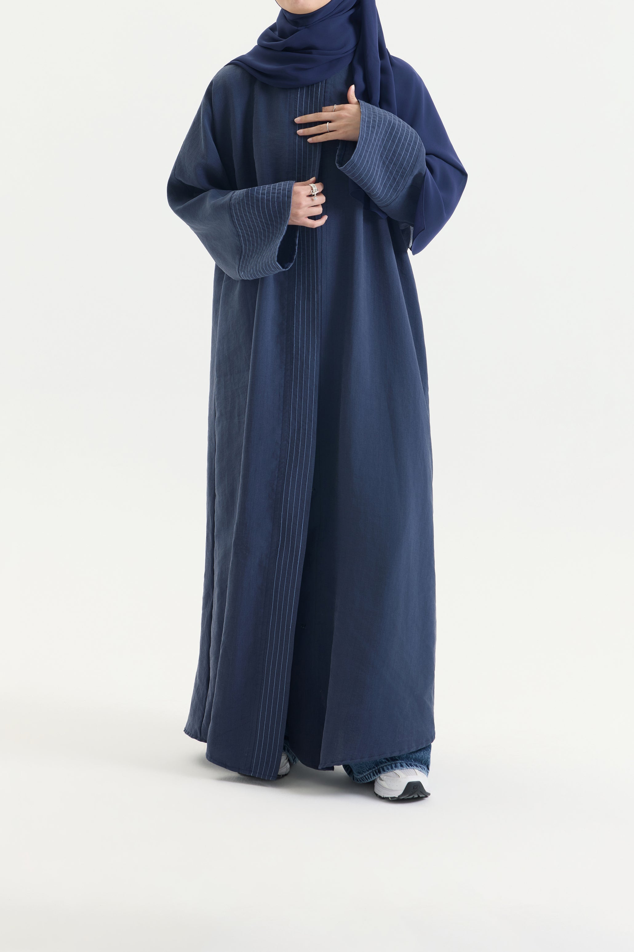 ÇİZGİ DETAYLI LACİVERT TENSEL ABAYA Hubab Abaya