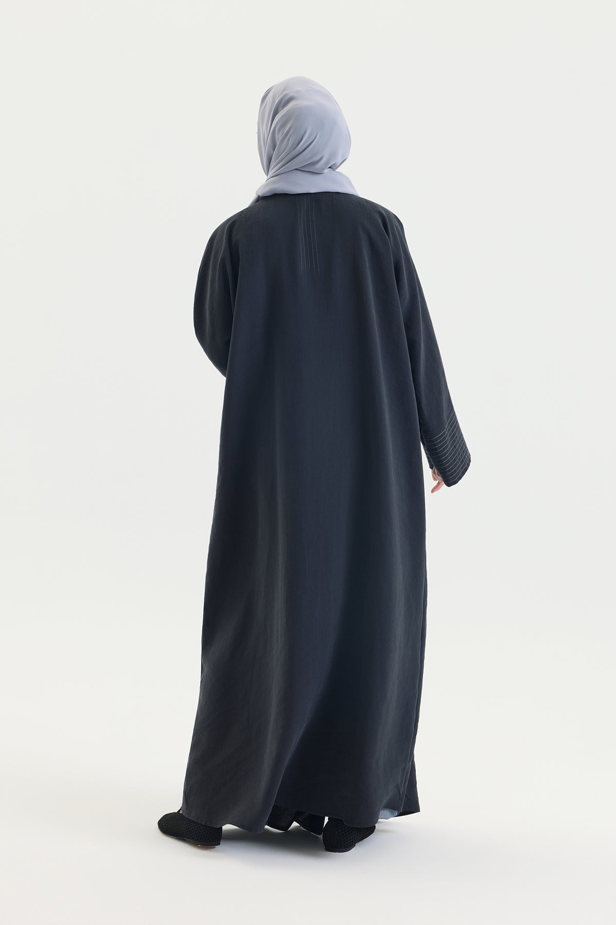 ÇİZGİ DETAYLI SİYAH TENSEL ABAYA