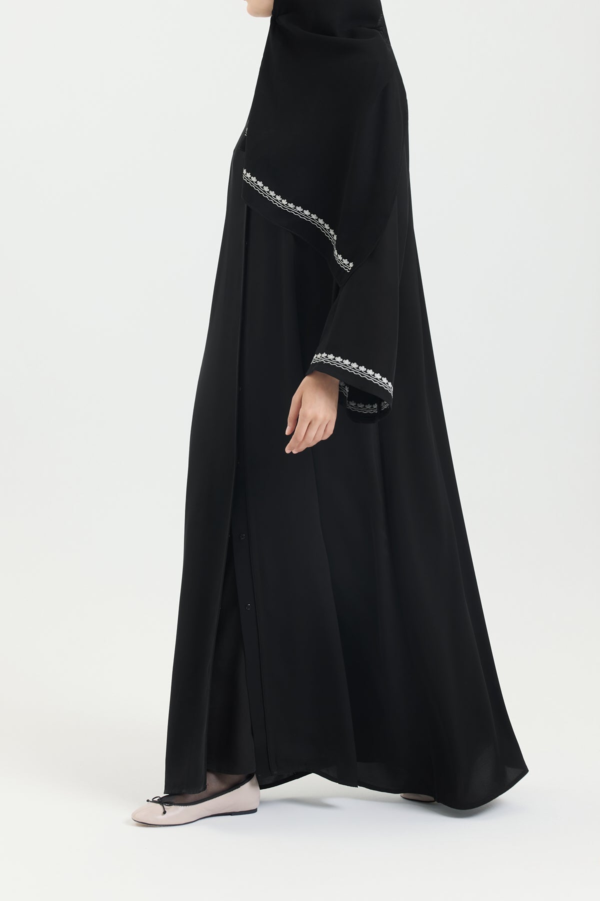 Exclusive Japon İpeği Yonca Nakış Abaya Hubab Abaya