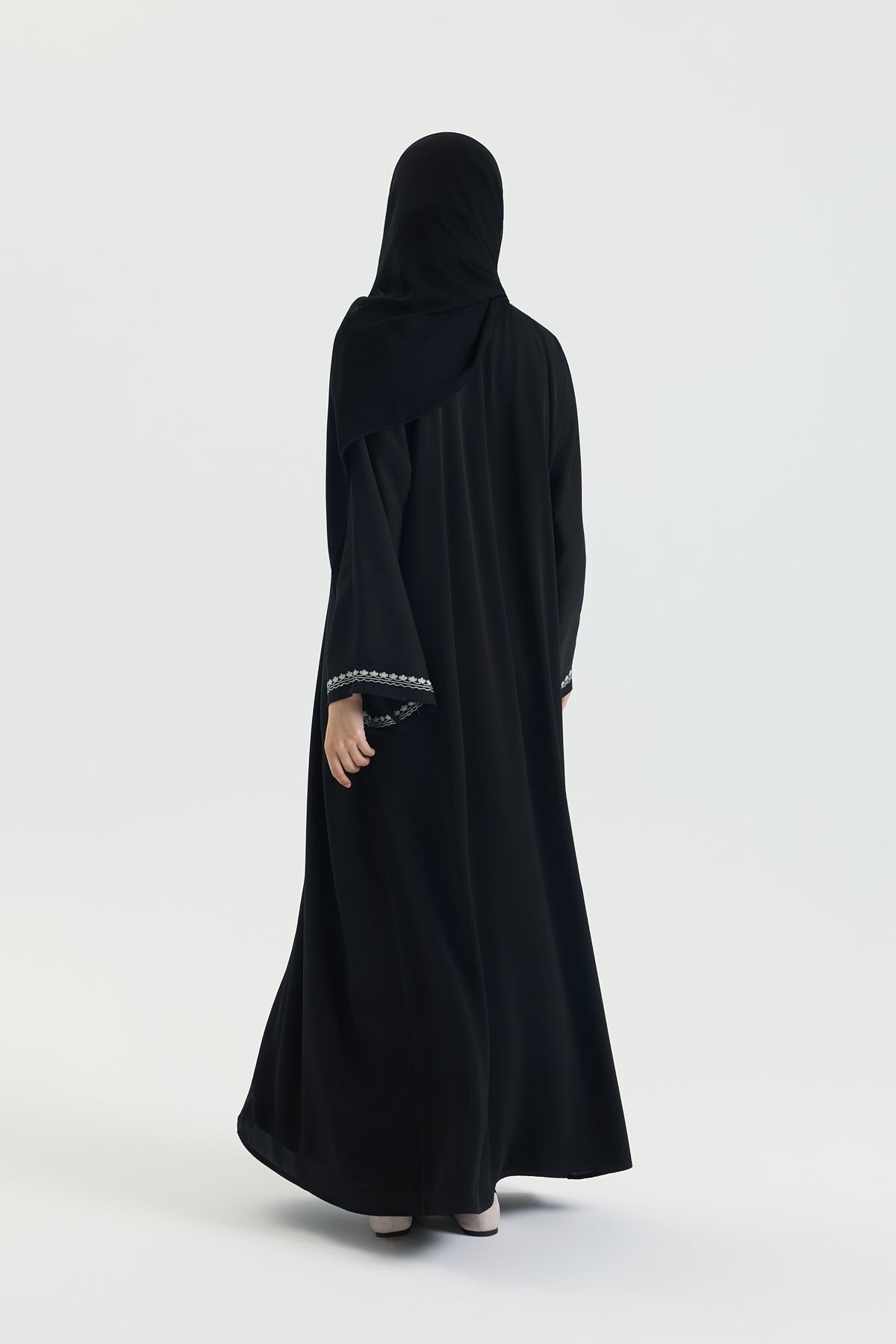 Exclusive Japon İpeği Yonca Nakış Abaya Hubab Abaya