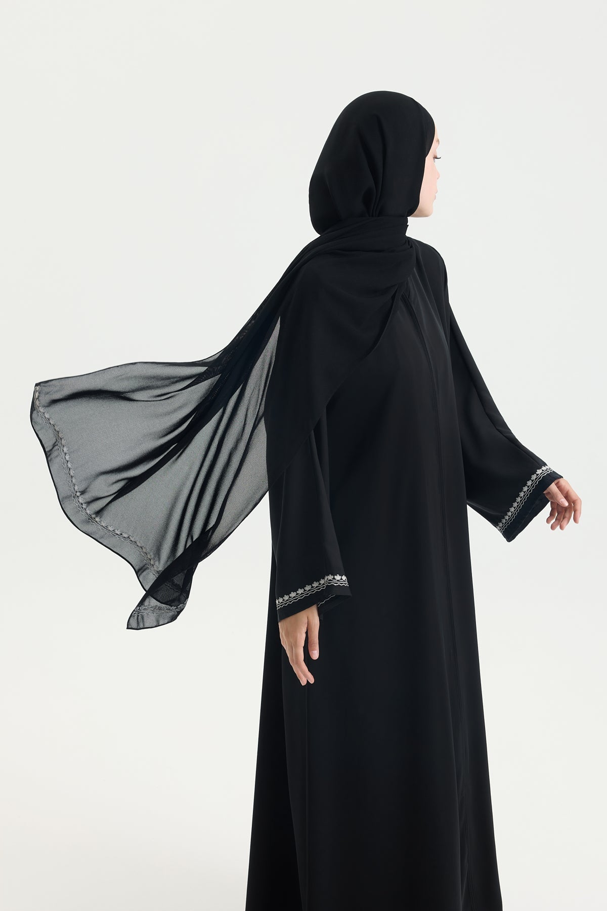 Exclusive Japon İpeği Yonca Nakış Abaya Hubab Abaya