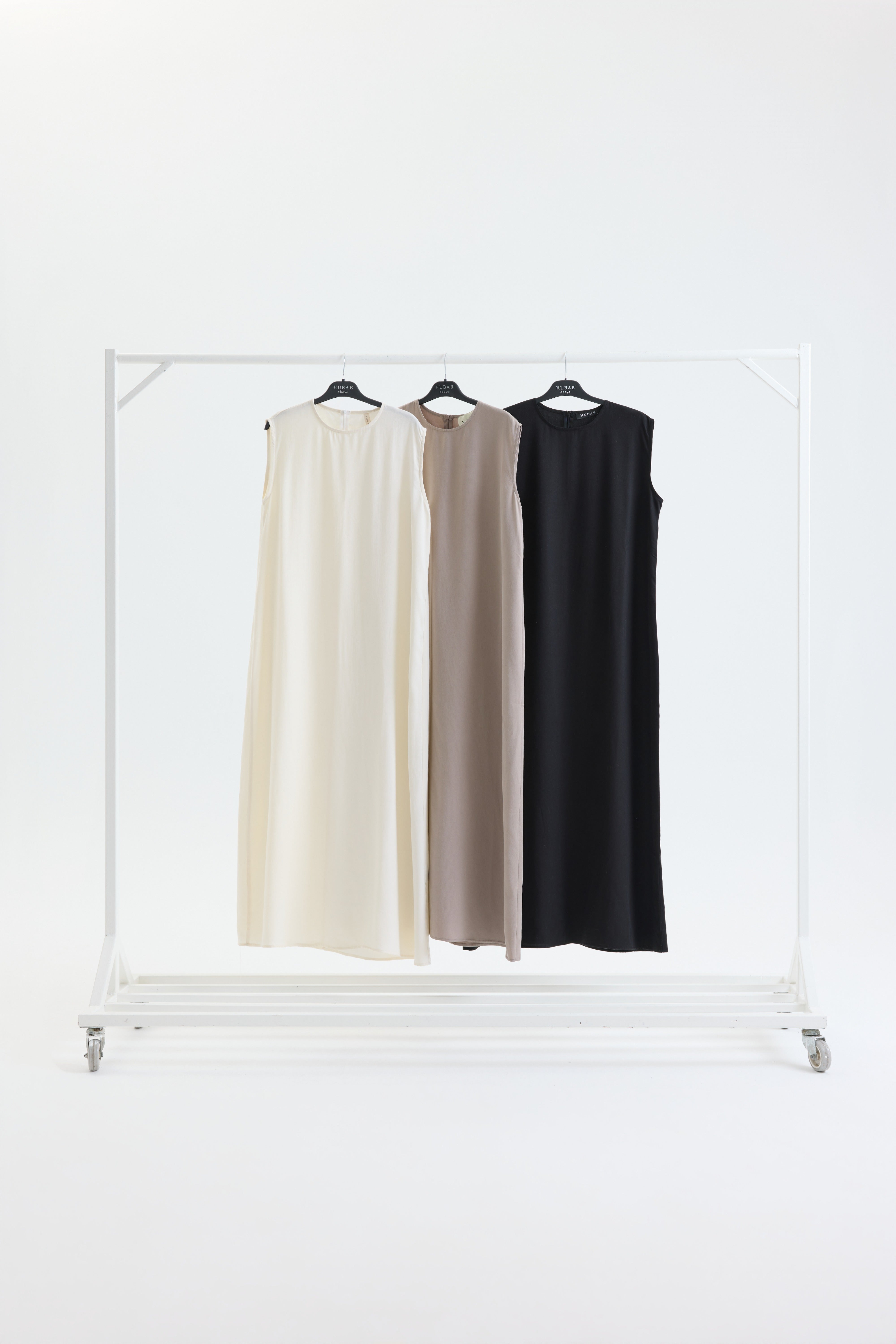 TENSEL İPEK BEYAZ ELBİSE Hubab Abaya