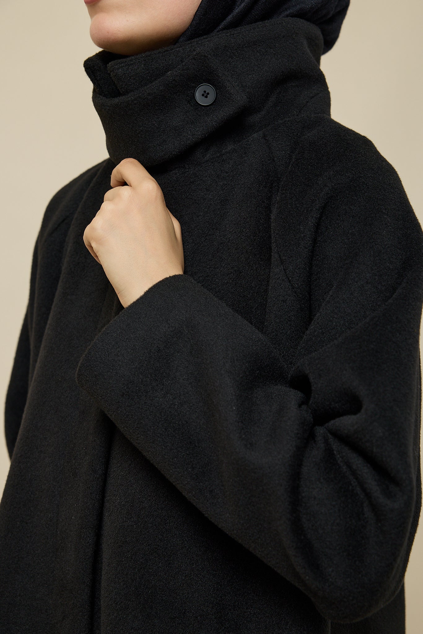 Casual Siyah Kaşe Kaban Hubab Abaya