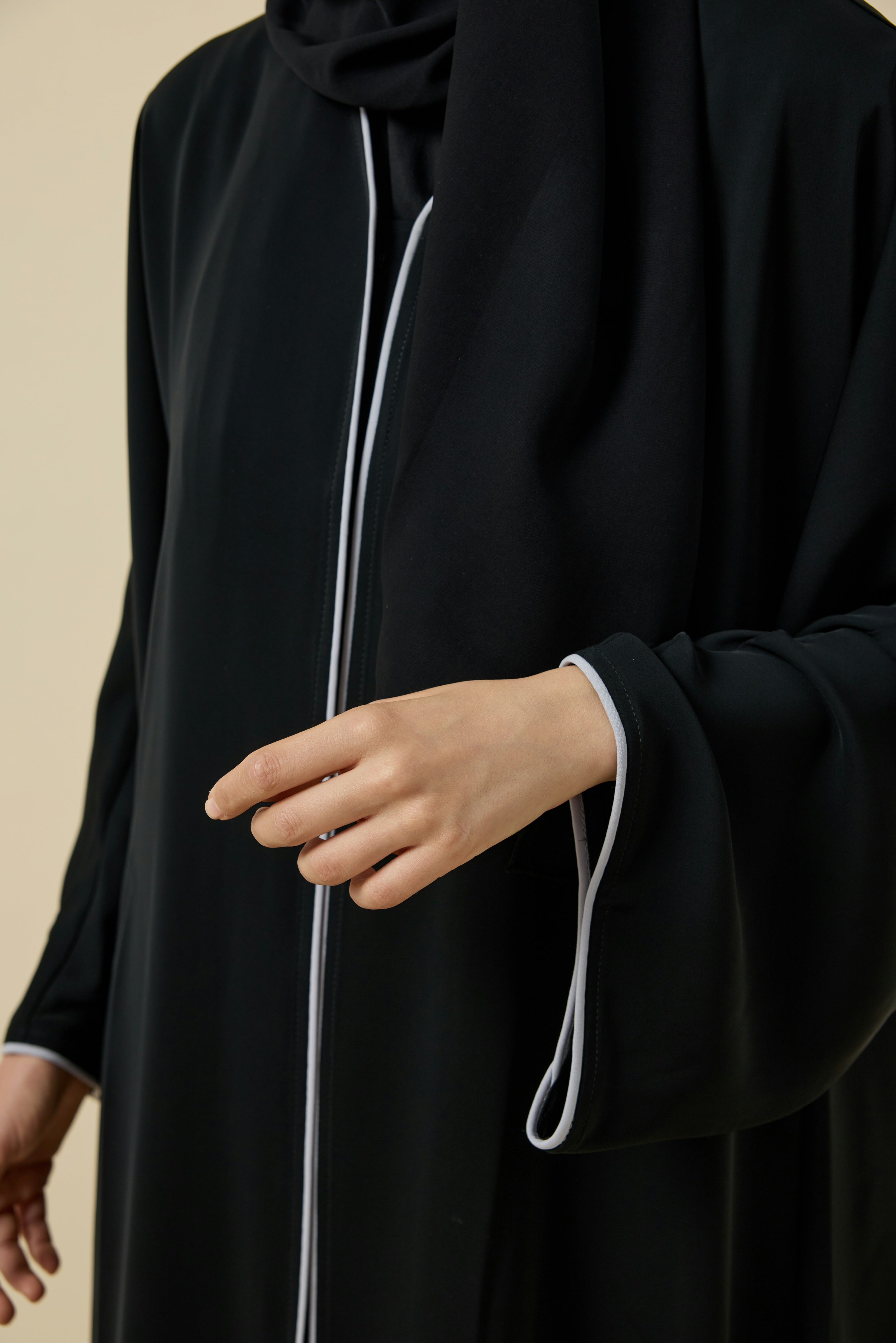 Açık Gri Biyeli Abaya Hubab Abaya