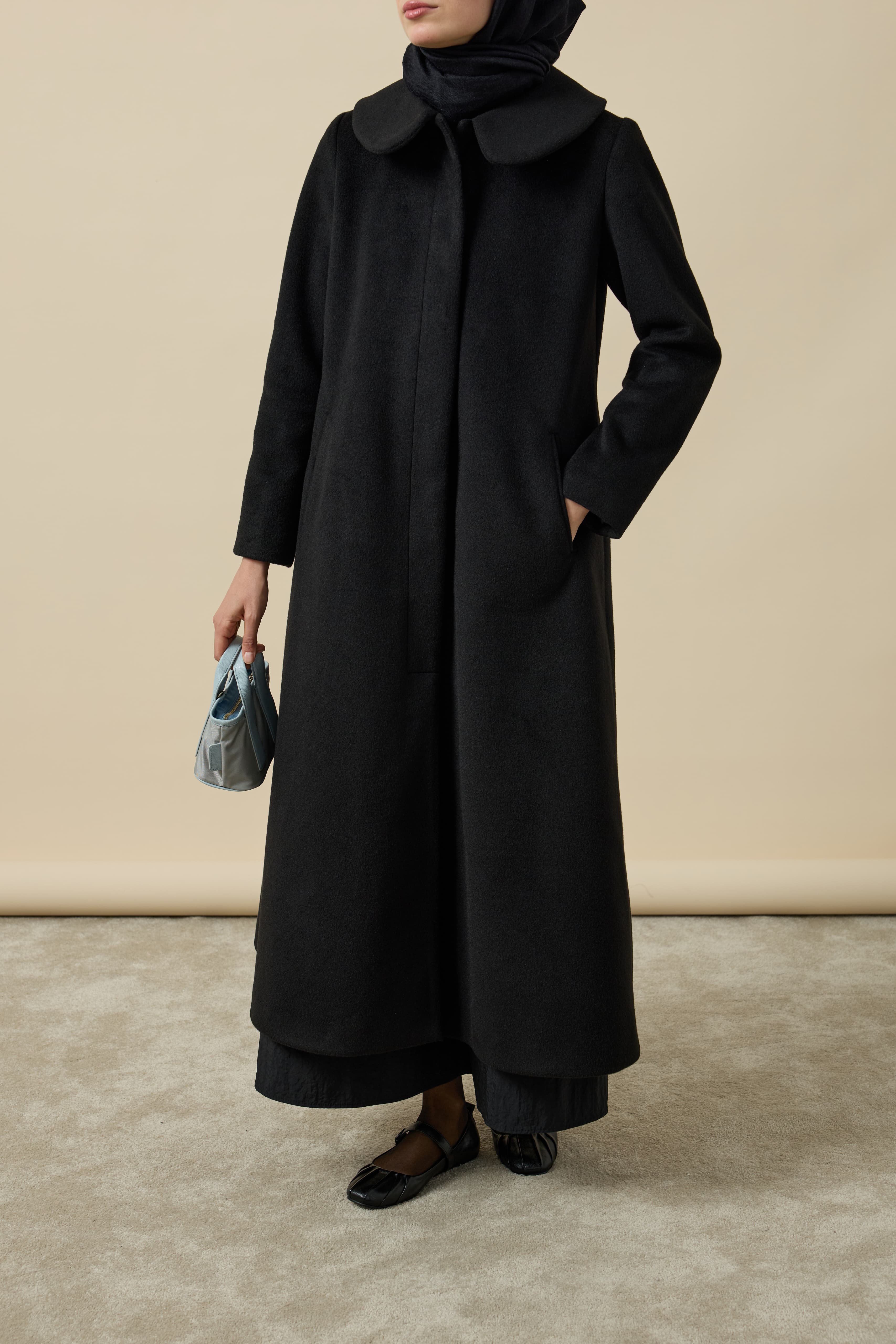 Royal Siyah Kaşe Kaban Hubab Abaya