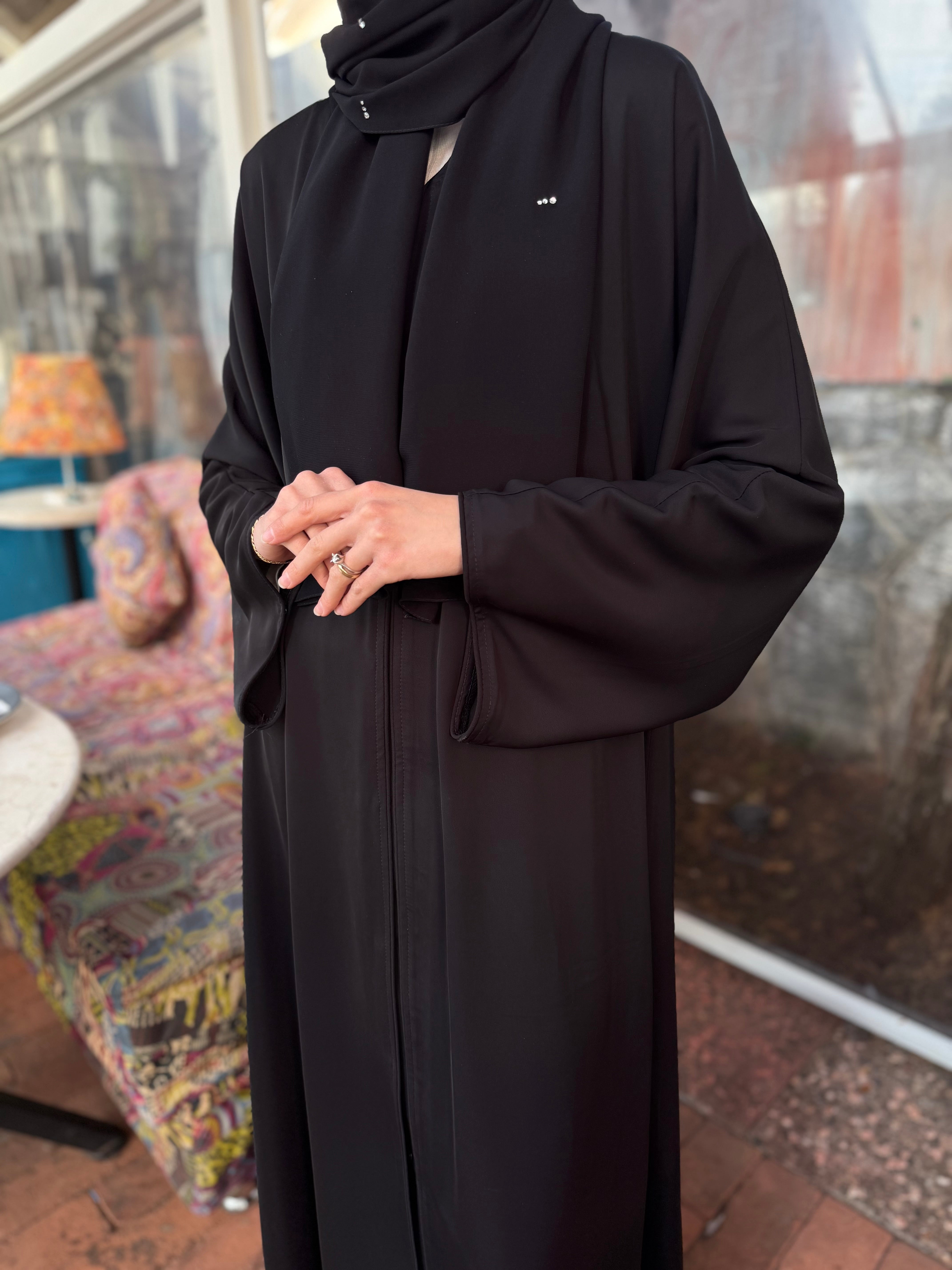 Siyah Biyeli Abaya