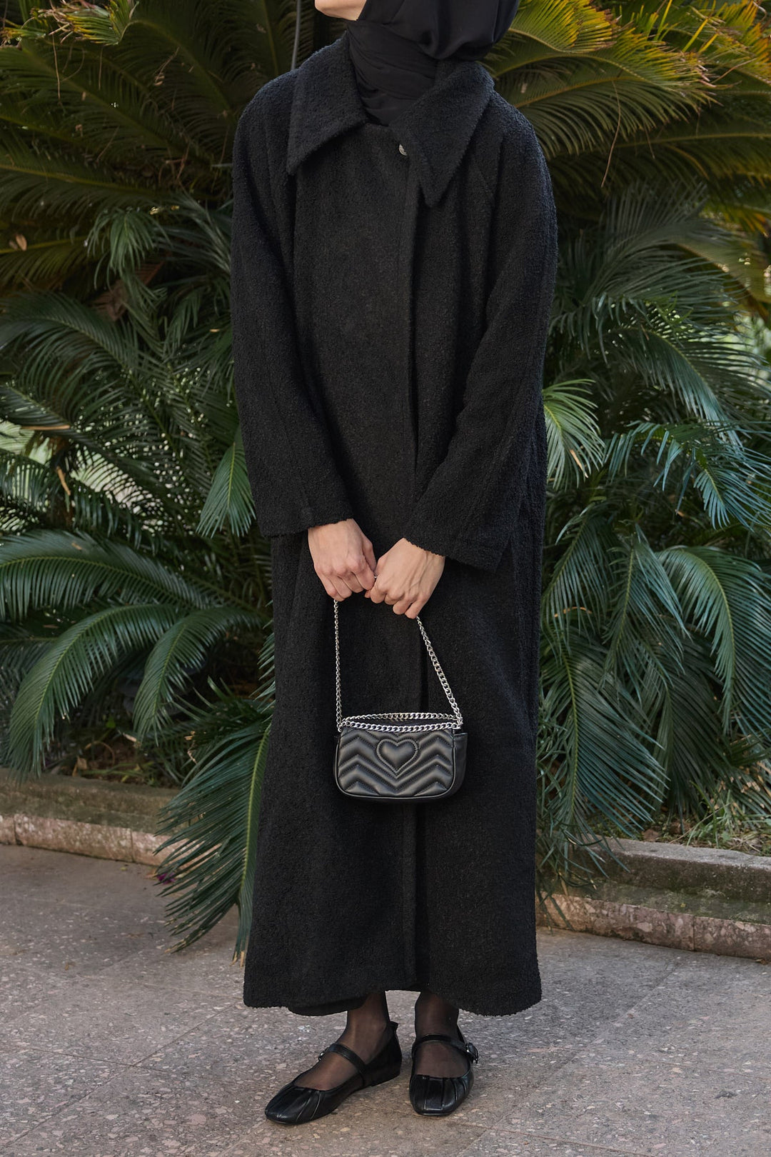 Yaka Detaylı Buklet Kaban Hubab Abaya