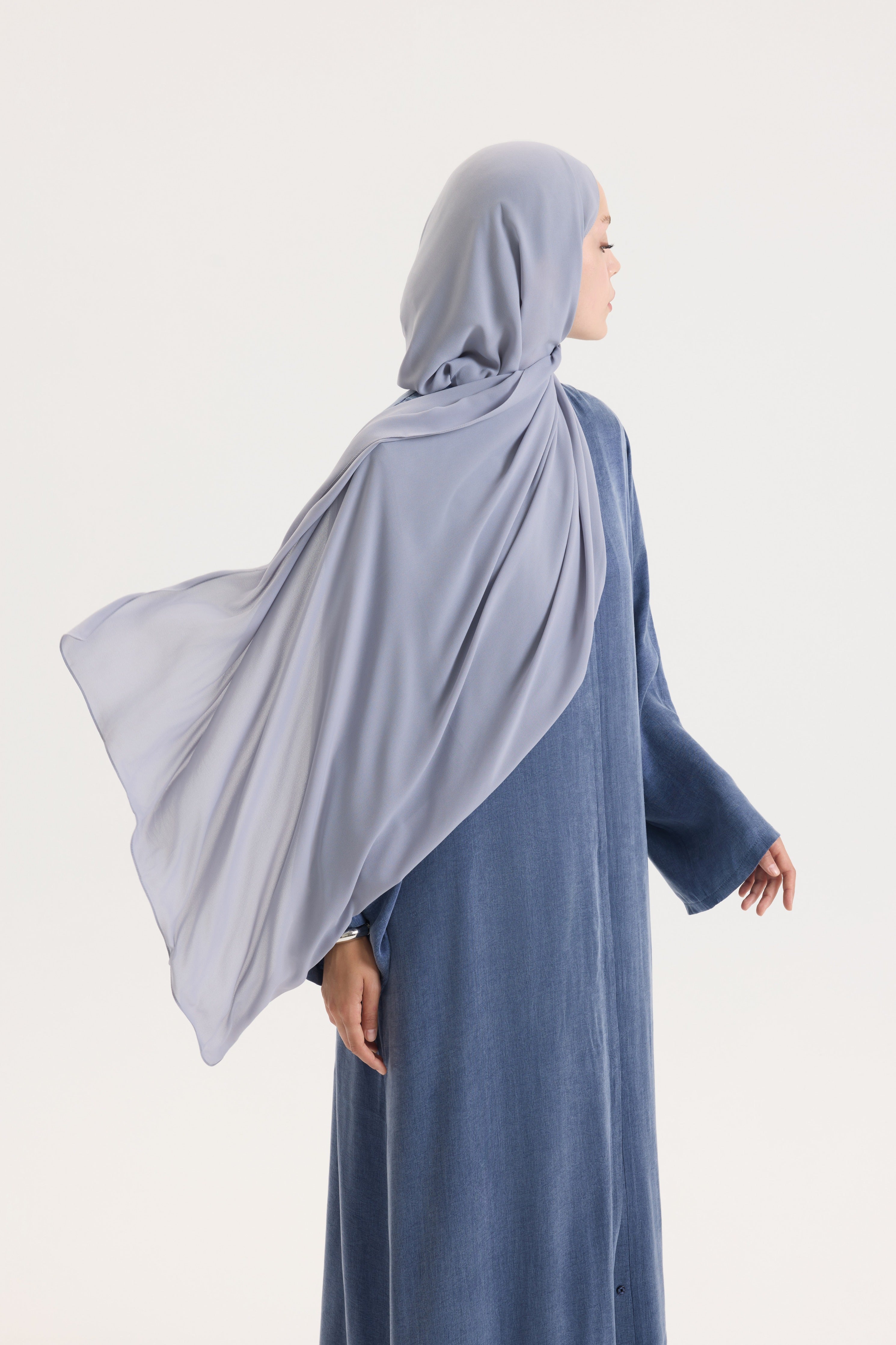 Essential İndigo Abaya Hubab Abaya