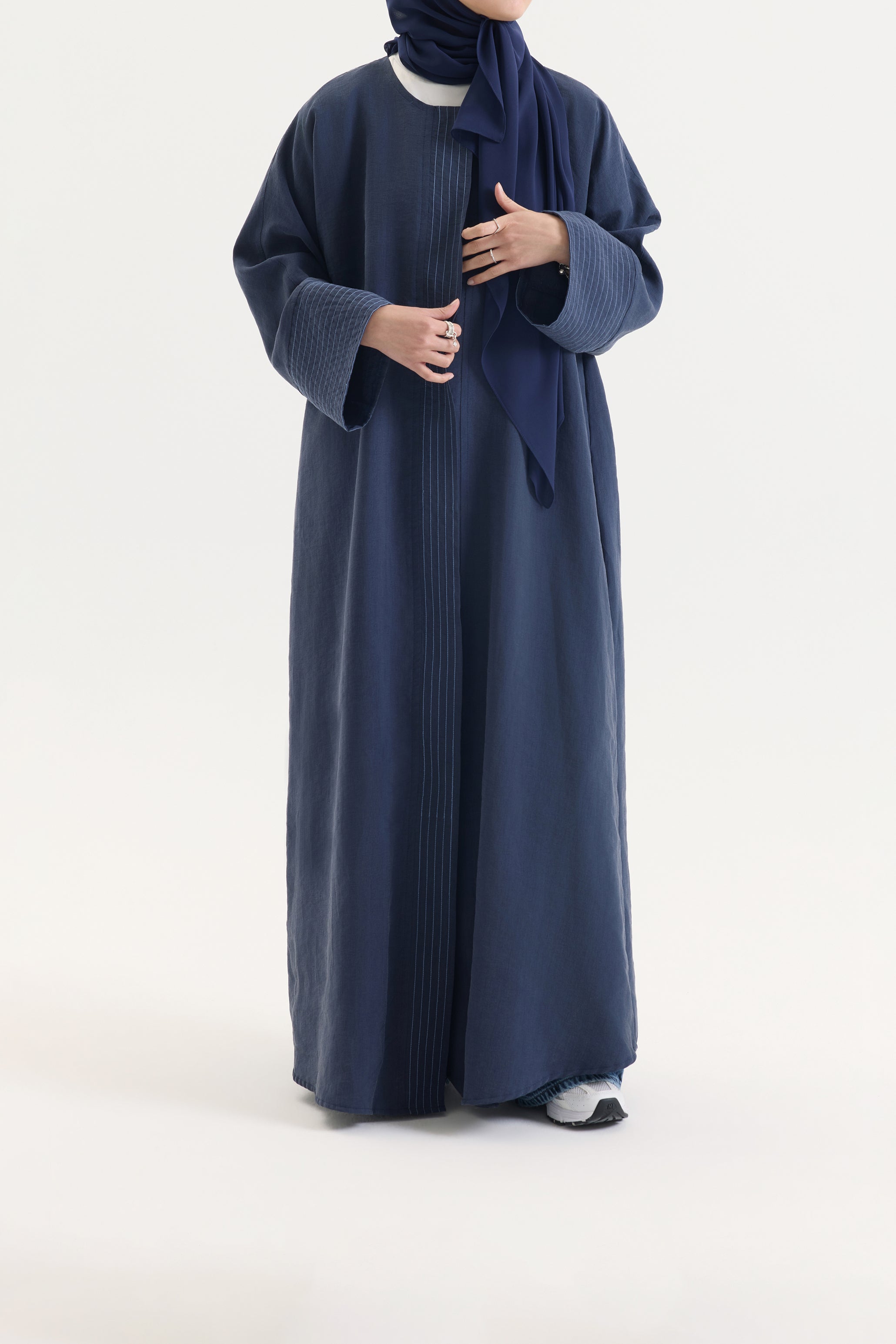 ÇİZGİ DETAYLI LACİVERT TENSEL ABAYA Hubab Abaya