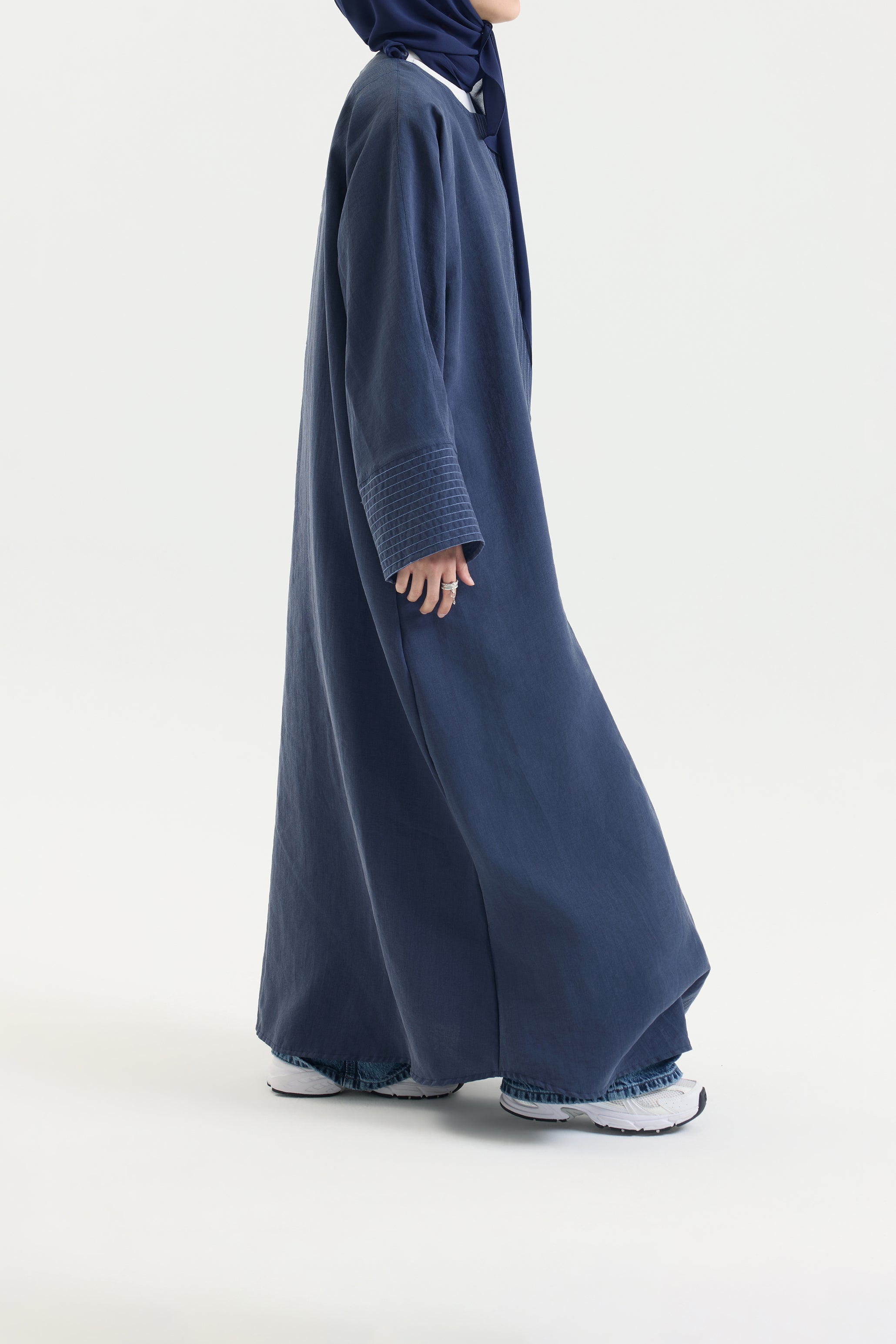 ÇİZGİ DETAYLI LACİVERT TENSEL ABAYA Hubab Abaya