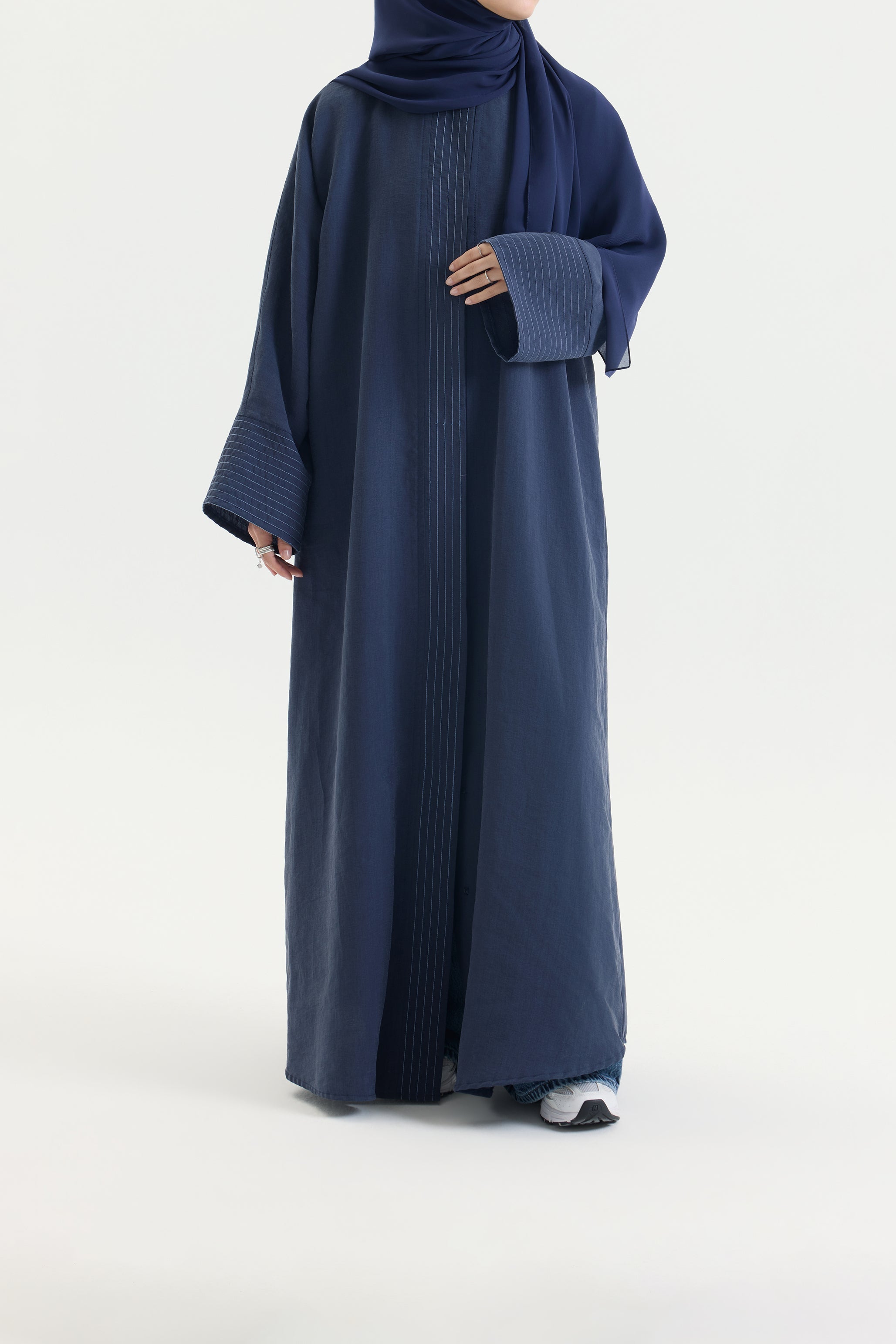 ÇİZGİ DETAYLI LACİVERT TENSEL ABAYA Hubab Abaya