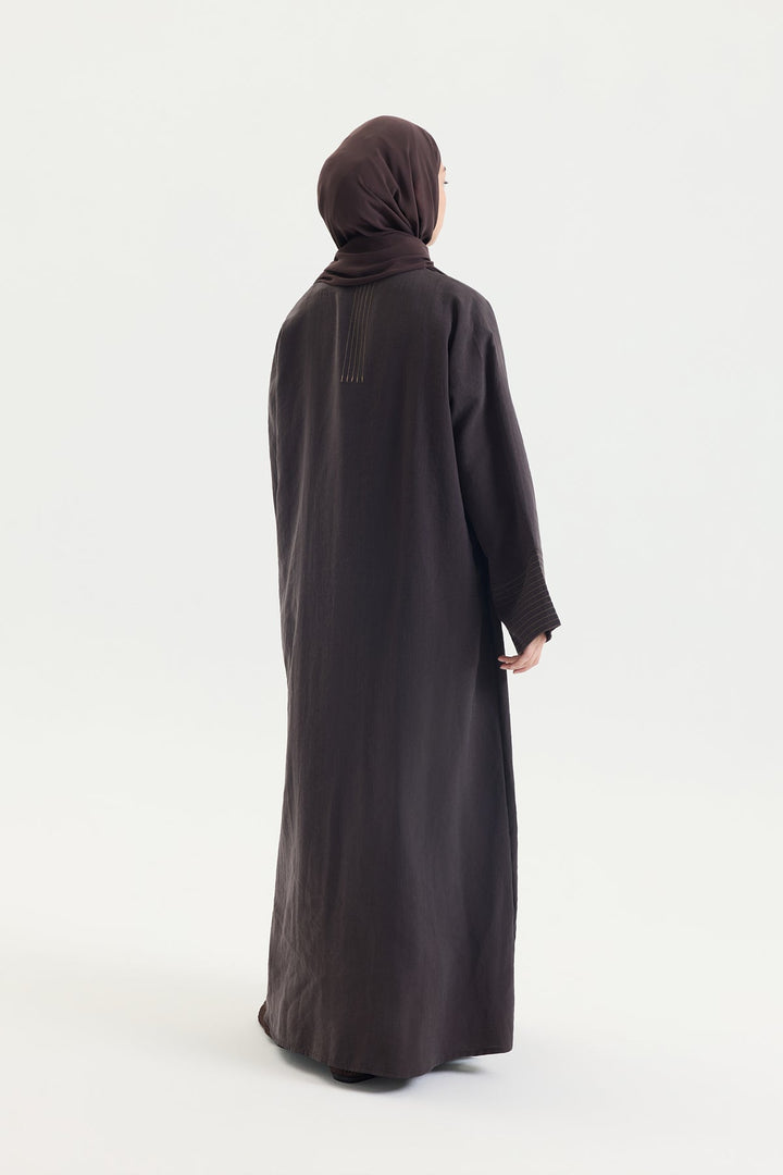 ÇİZGİ DETAYLI KAHVERENGİ TENSEL ABAYA Hubab Abaya