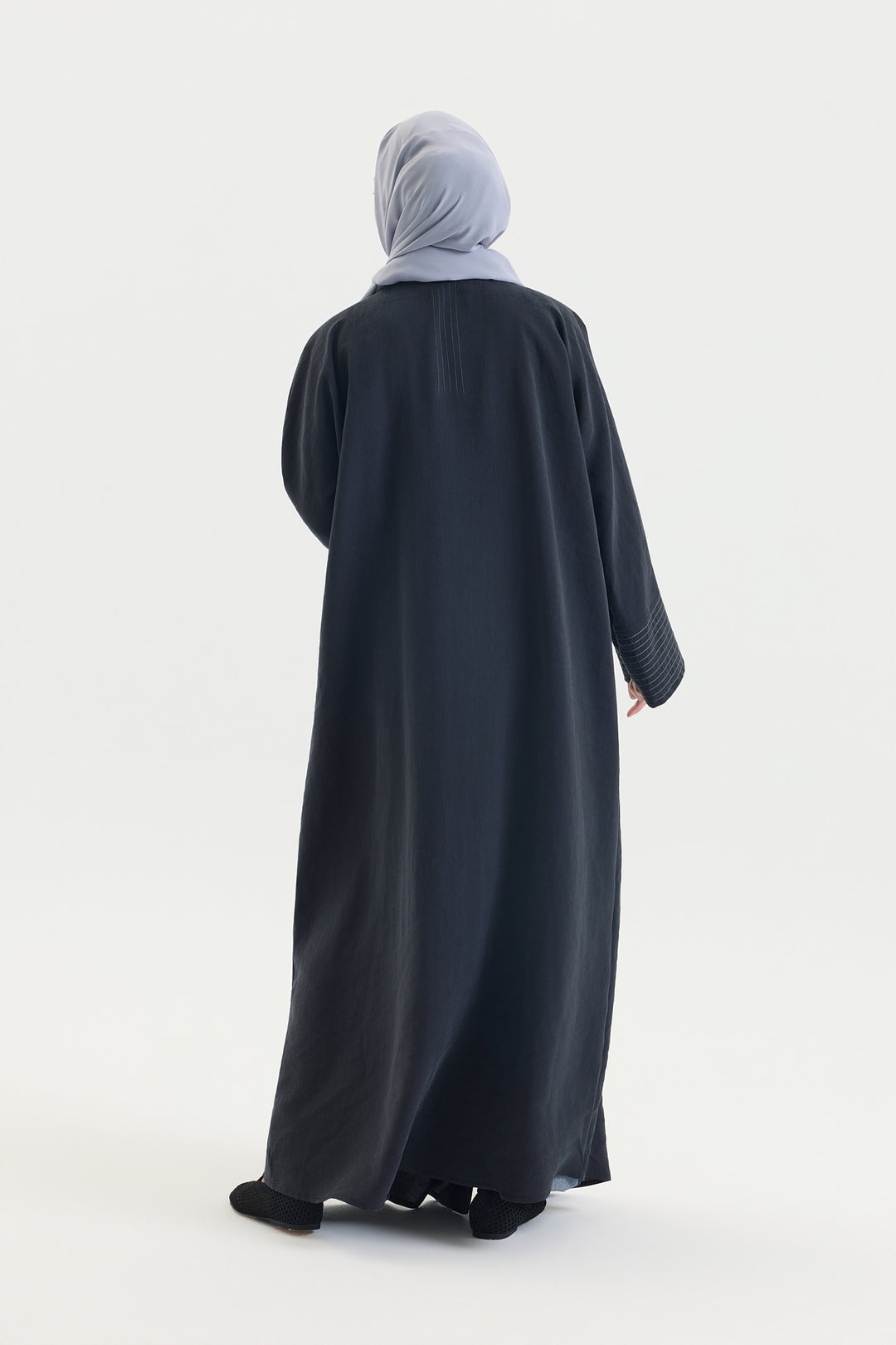 ÇİZGİ DETAYLI SİYAH TENSEL ABAYA