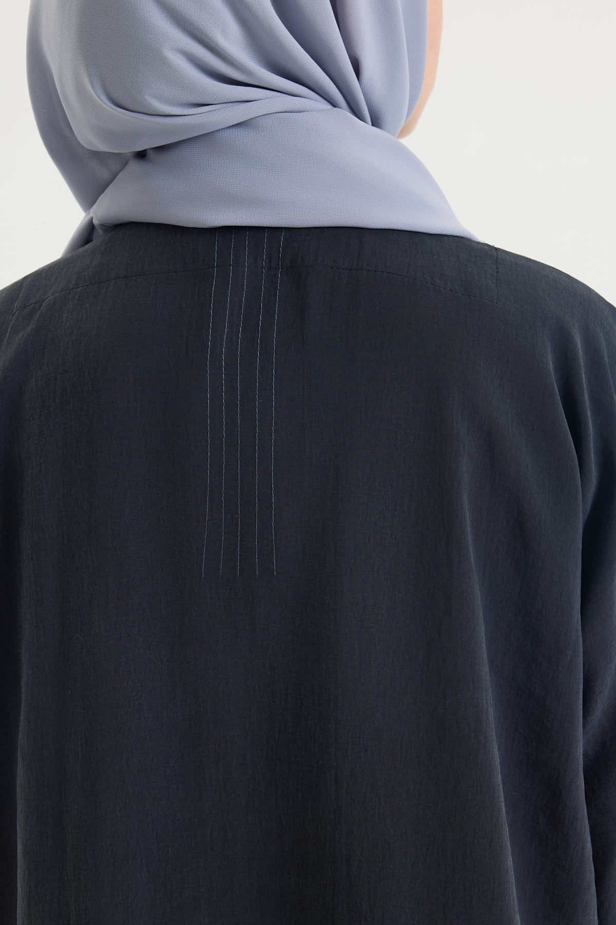 ÇİZGİ DETAYLI SİYAH TENSEL ABAYA