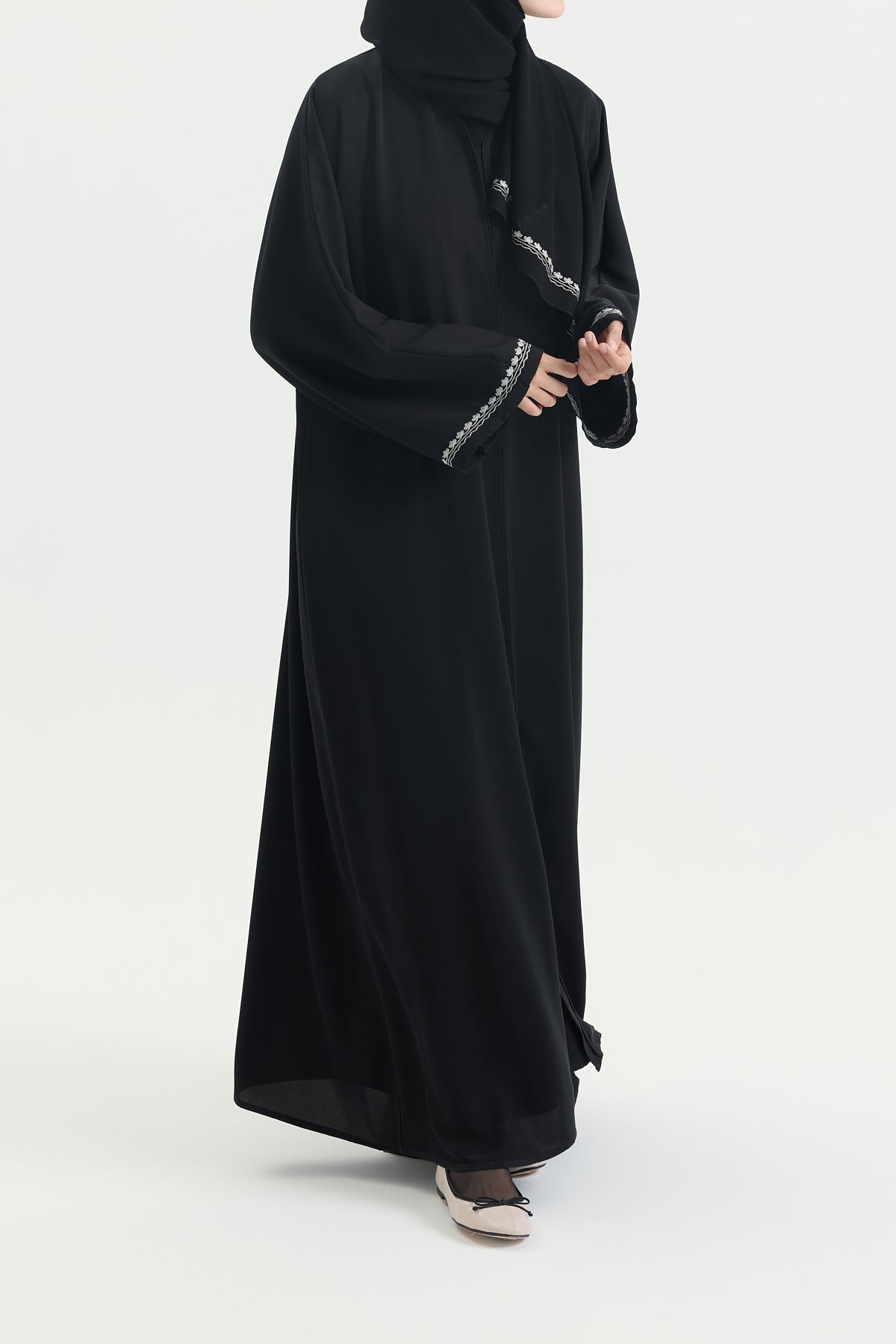 Exclusive Japon İpeği Yonca Nakış Abaya Hubab Abaya