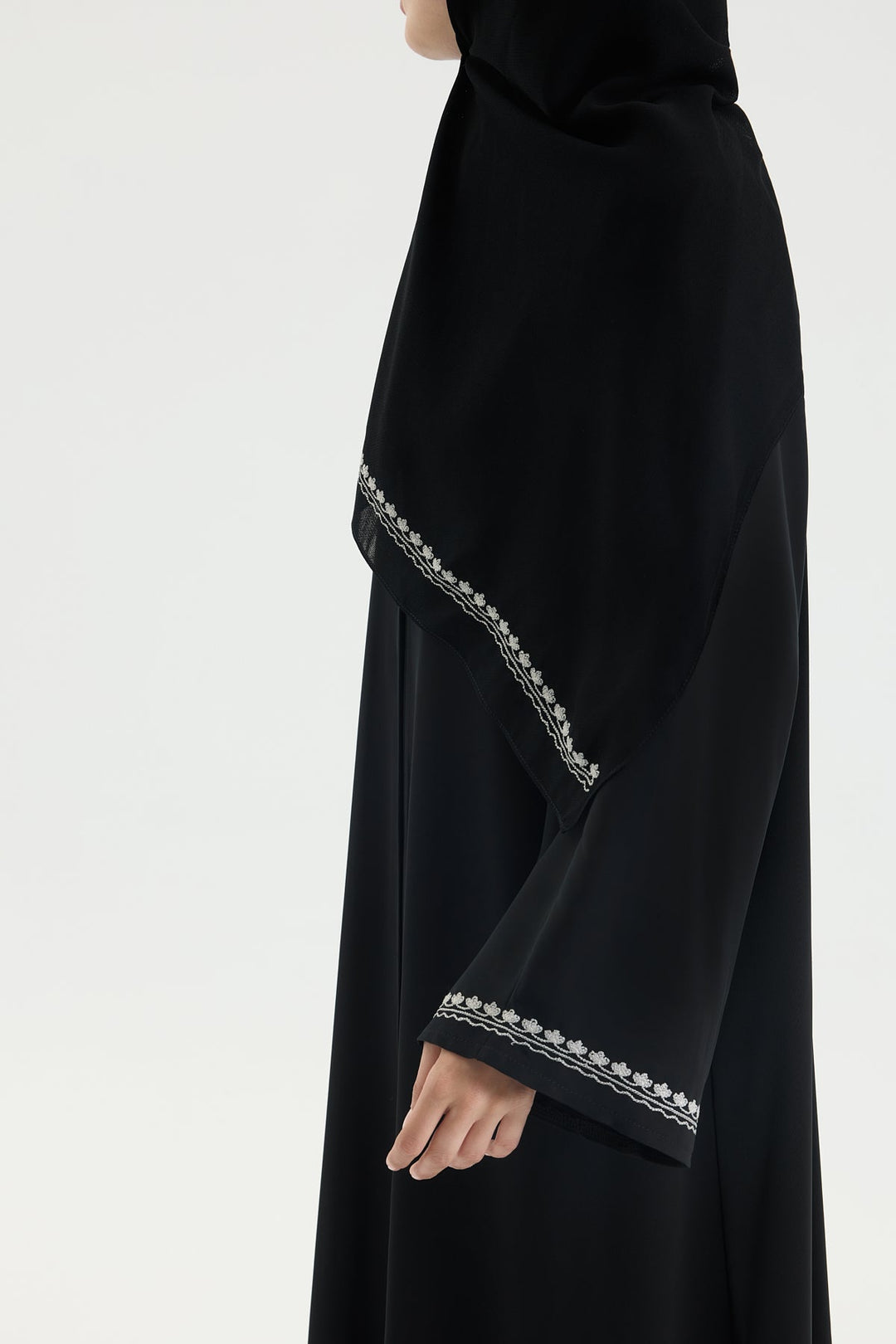 Exclusive Japon İpeği Yonca Nakış Abaya Hubab Abaya