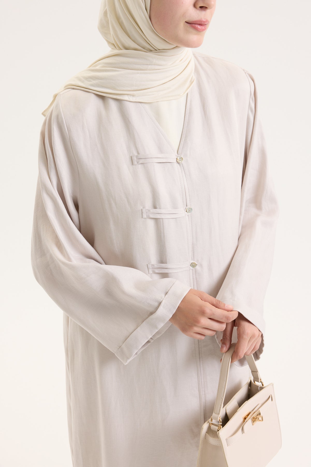BRİT DETAYLI İNCİ KUPRA ABAYA Hubab Abaya