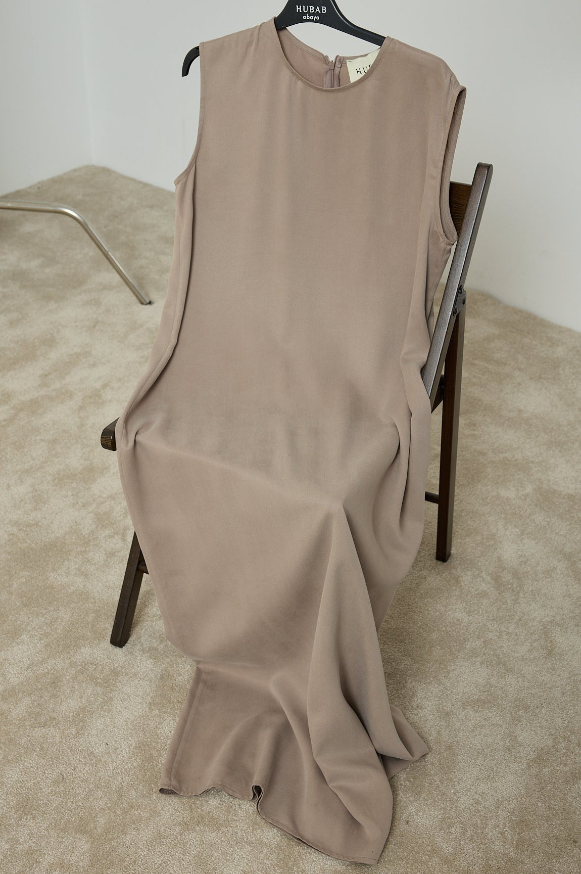 Tensel İpek Taş Rengi Elbise Hubab Abaya