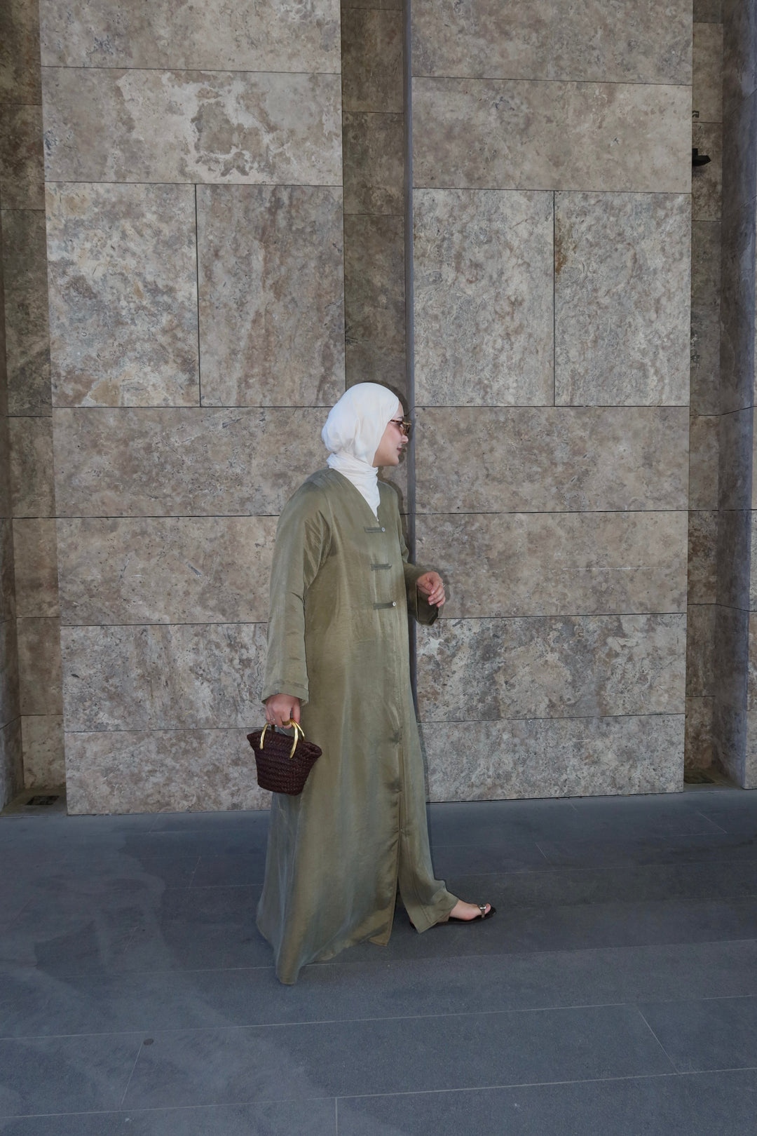 Brit Detaylı Yeşil Kupra Abaya Hubab Abaya