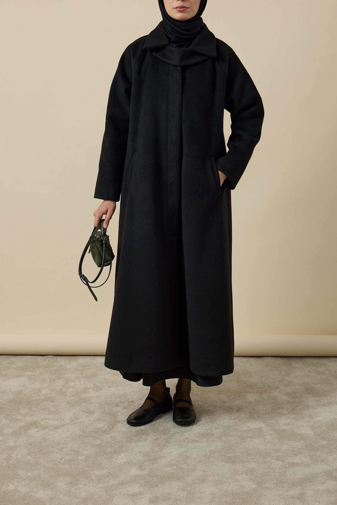 Casual Siyah Kaşe Kaban Hubab Abaya